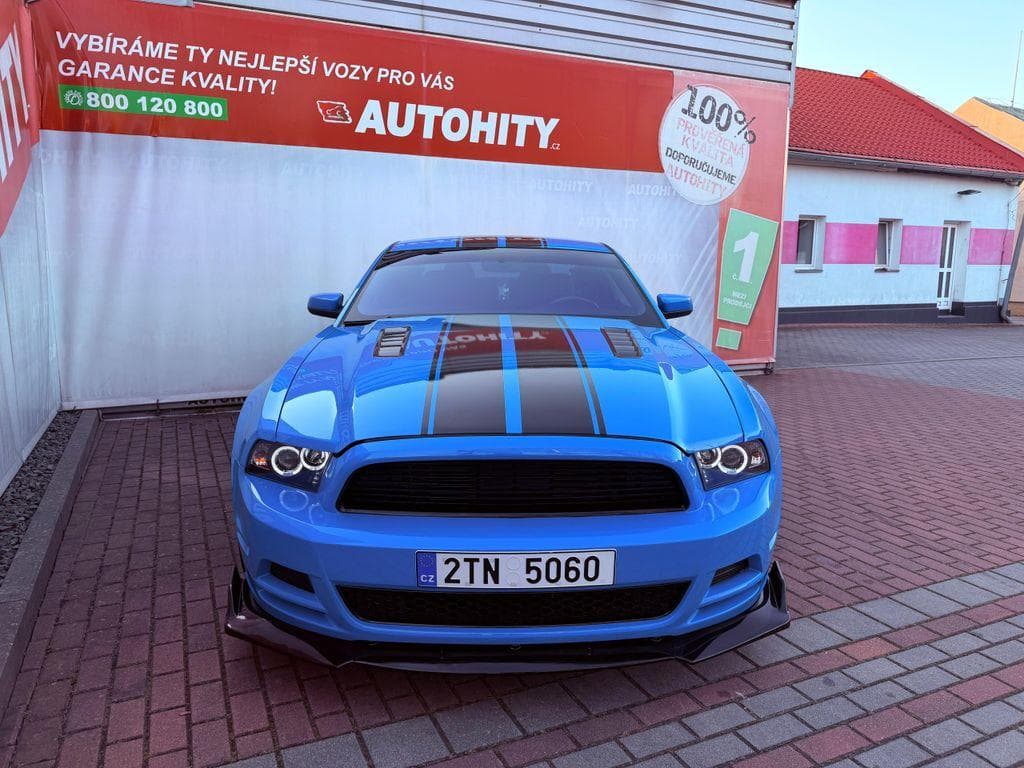 2013 Ford MUSTANG - 2