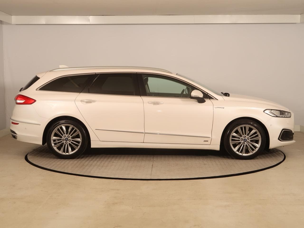 2020 Ford MONDEO - 8