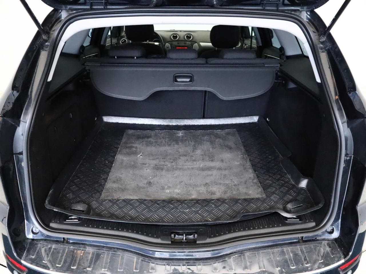 2011 Ford MONDEO - 17