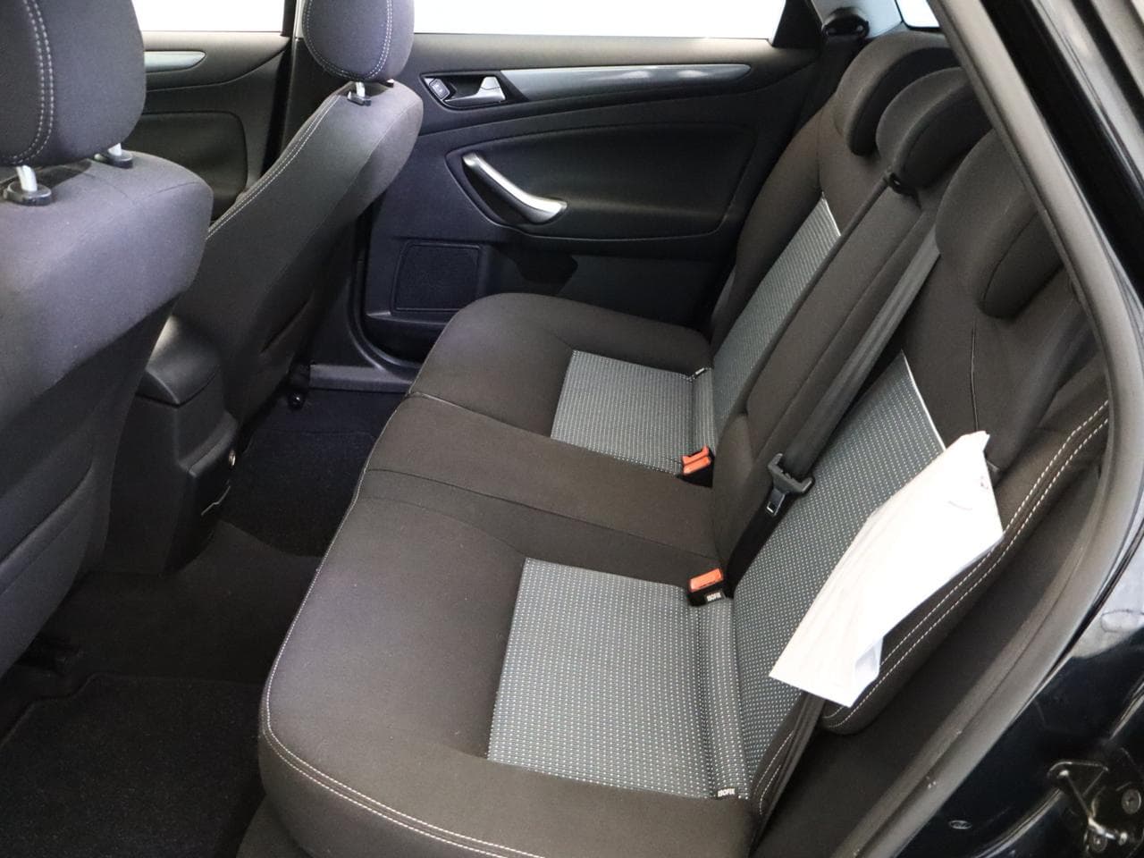 2011 Ford MONDEO - 13
