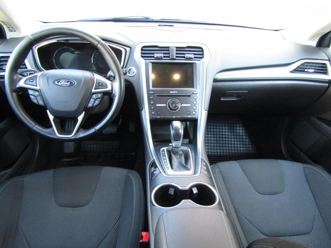 2017 Ford MONDEO - 14