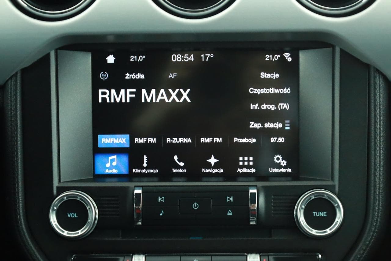 2017 Ford MUSTANG - 25