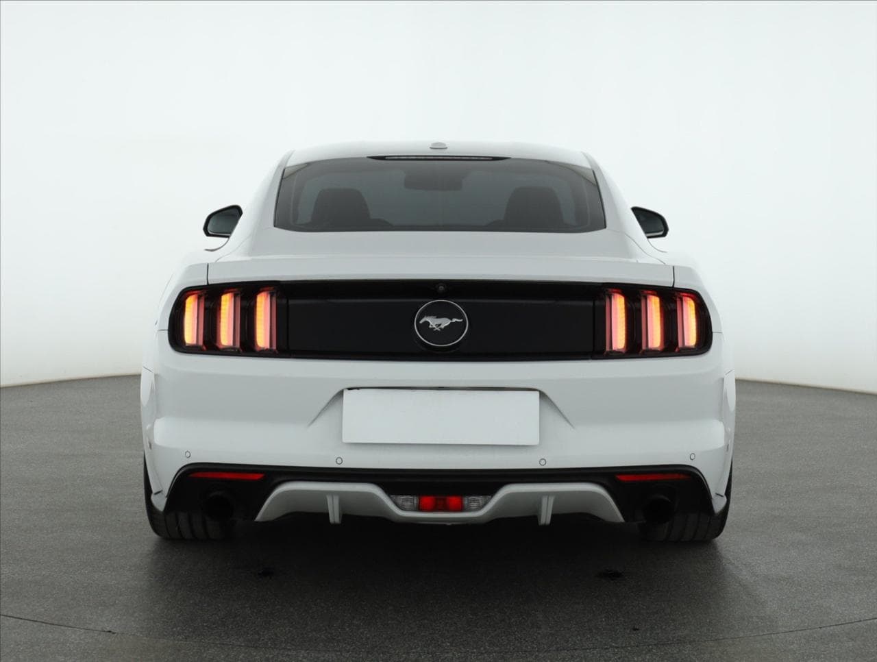 2017 Ford MUSTANG - 6