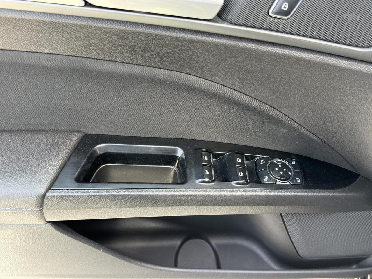 2017 Ford MONDEO - 11