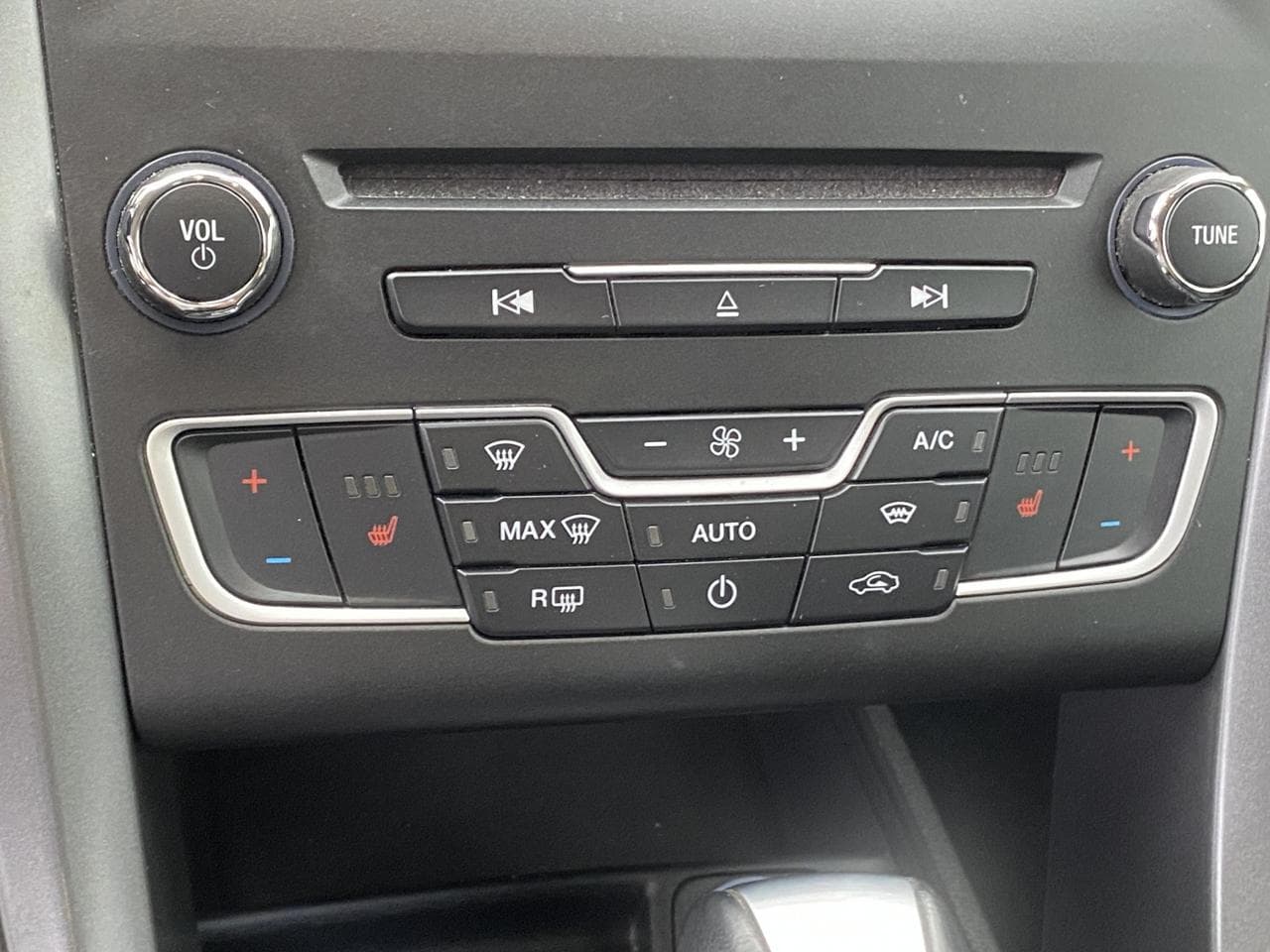 2016 Ford MONDEO - 15
