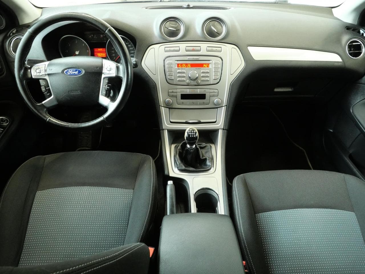 2010 Ford MONDEO - 8