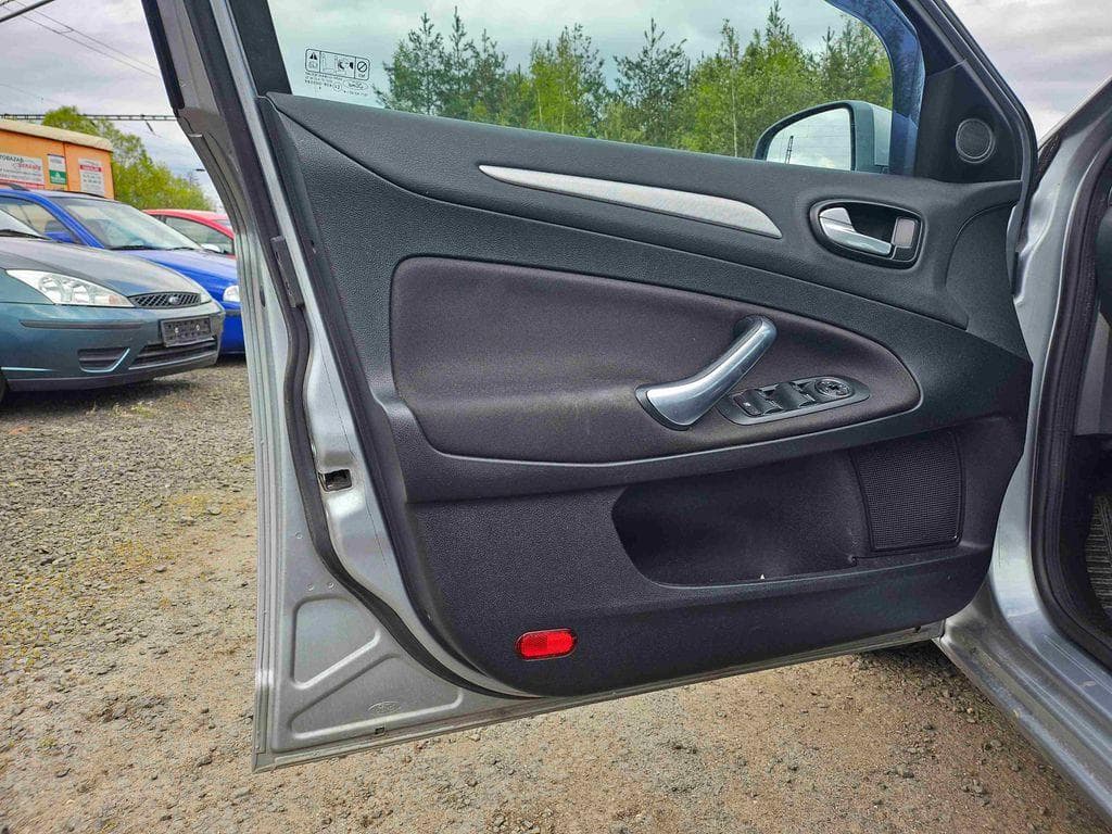 2008 Ford MONDEO - 13