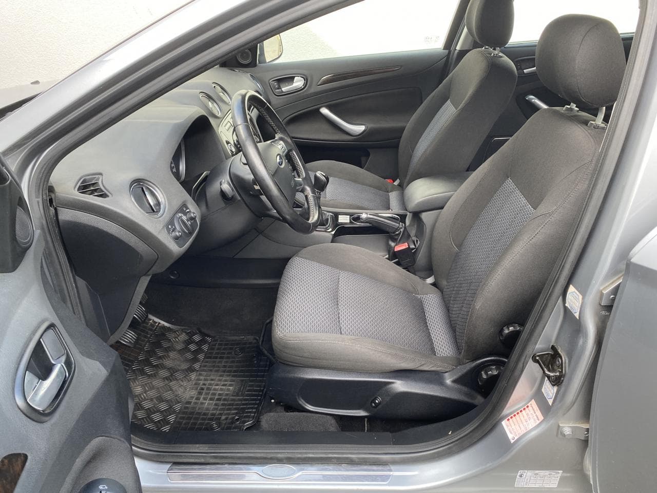 2008 Ford MONDEO - 9