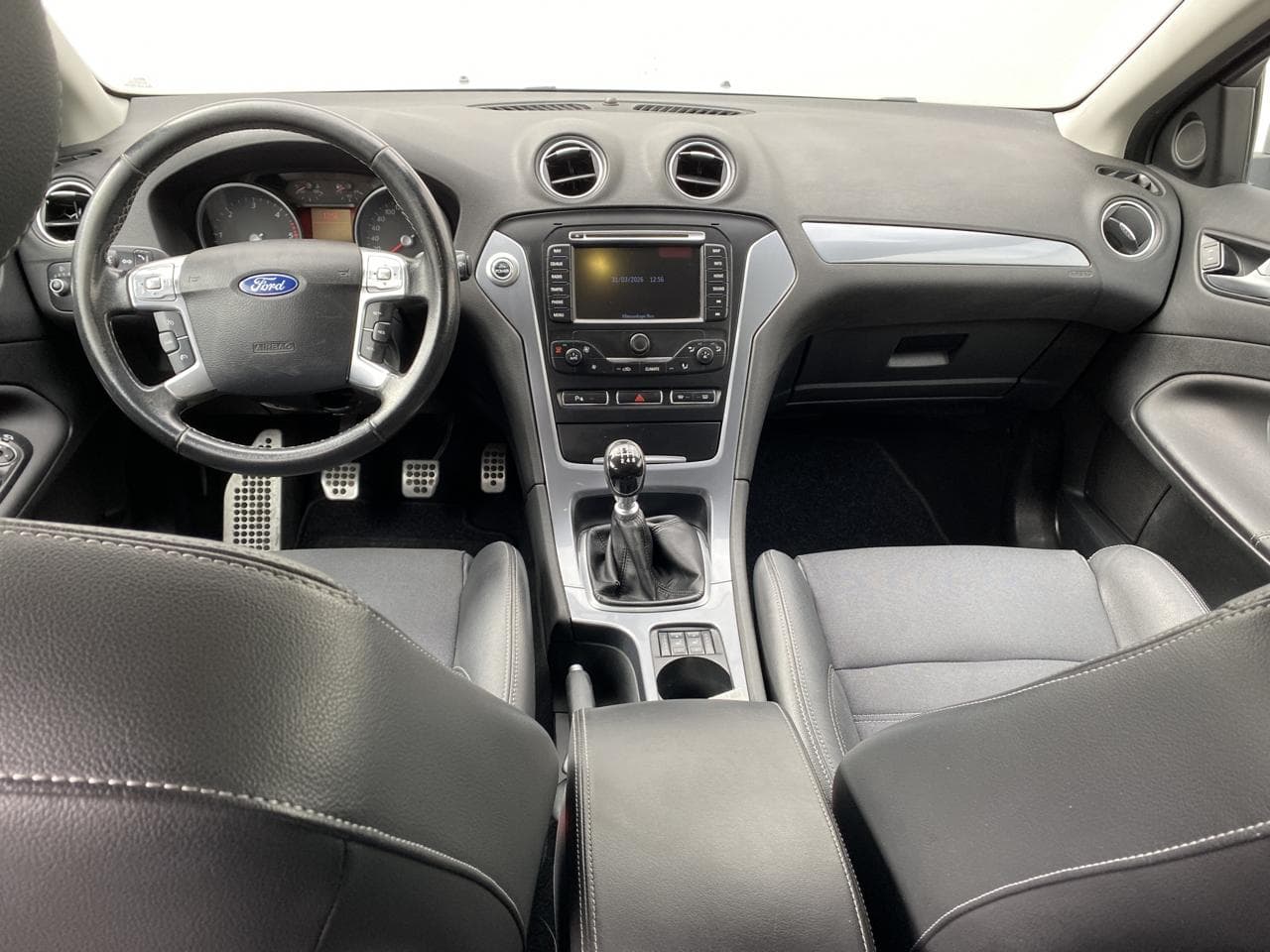2012 Ford MONDEO - 11