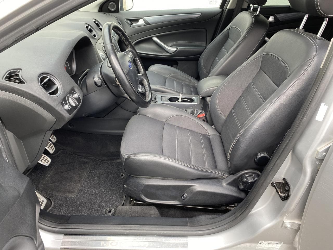 2012 Ford MONDEO - 13