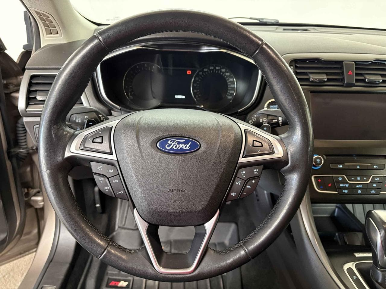 2018 Ford MONDEO - 17