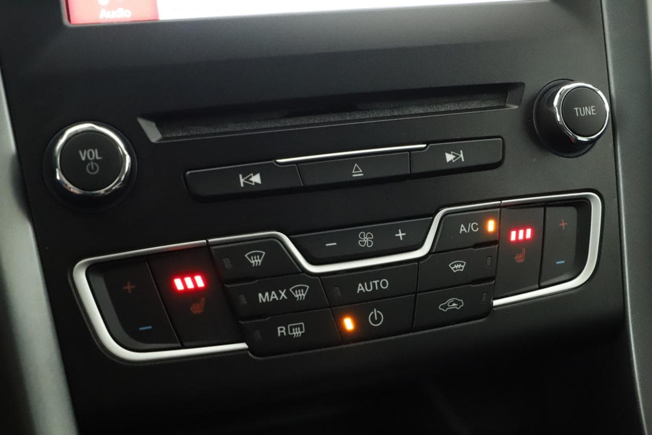 2016 Ford MONDEO - 28