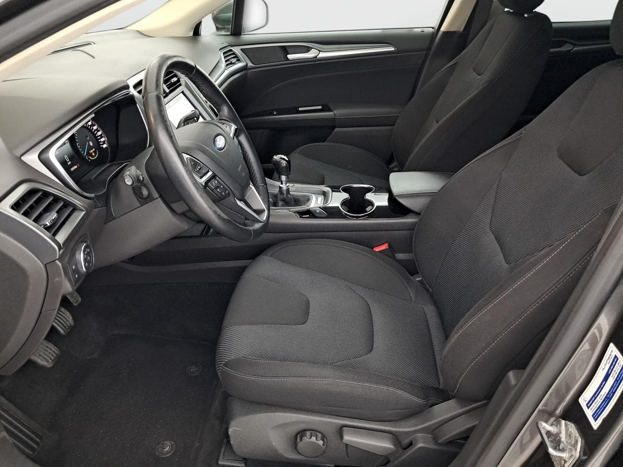 2016 Ford MONDEO - 16