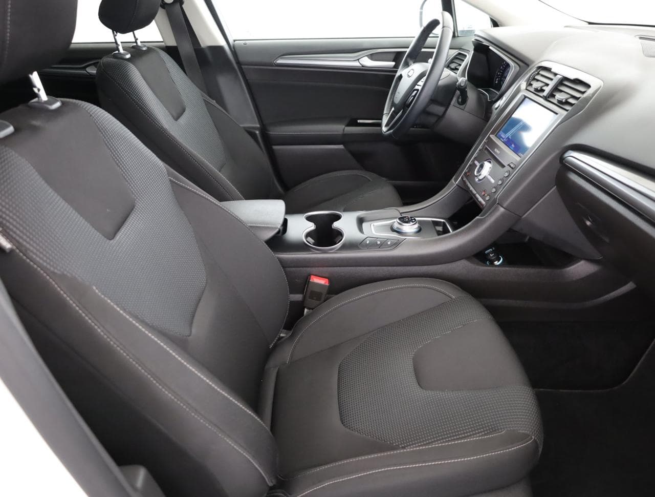 2020 Ford MONDEO - 23