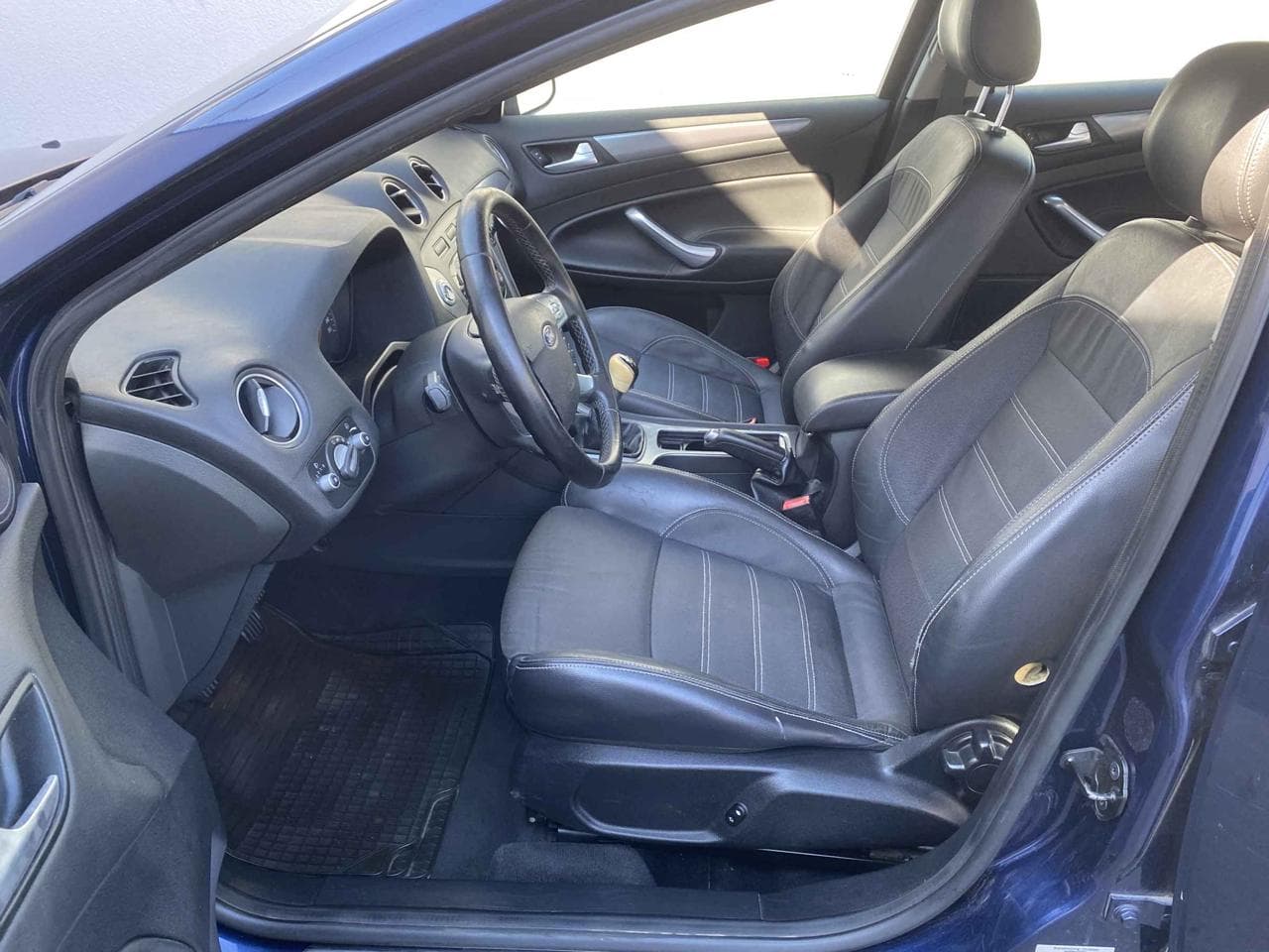 2011 Ford MONDEO - 10