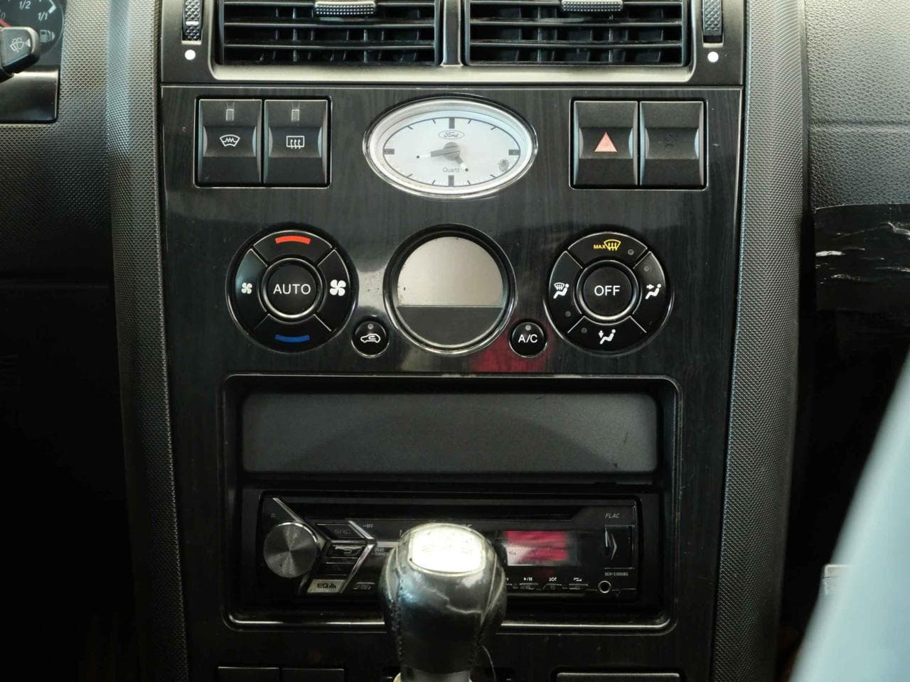 2002 Ford MONDEO - 24