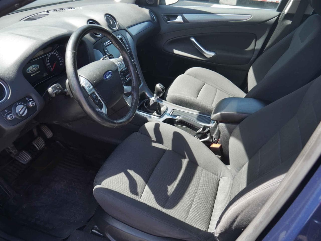 2011 Ford MONDEO - 9