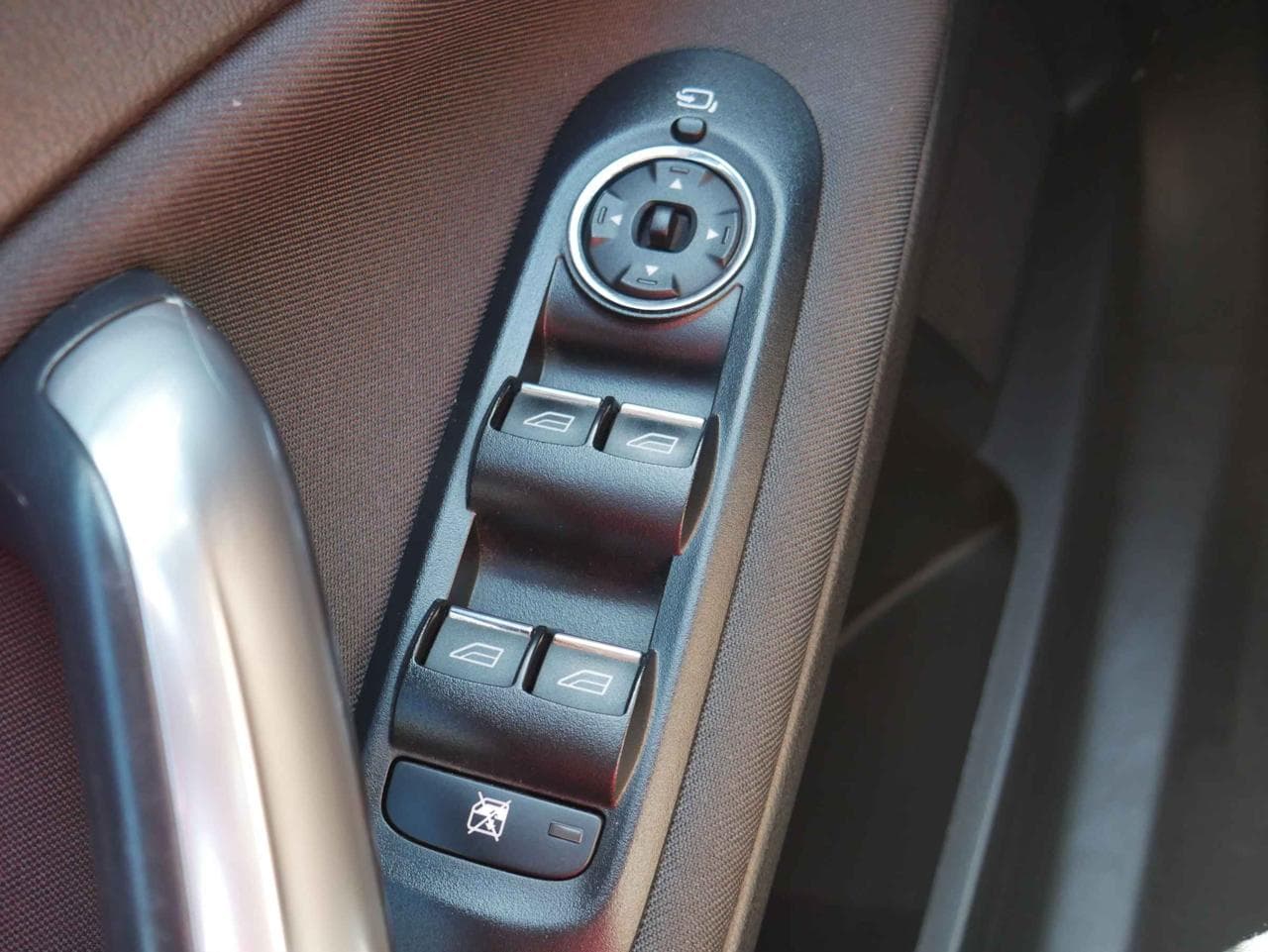 2011 Ford MONDEO - 12