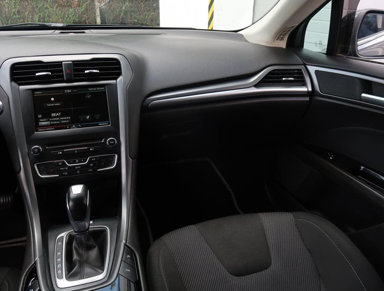 2016 Ford MONDEO - 11