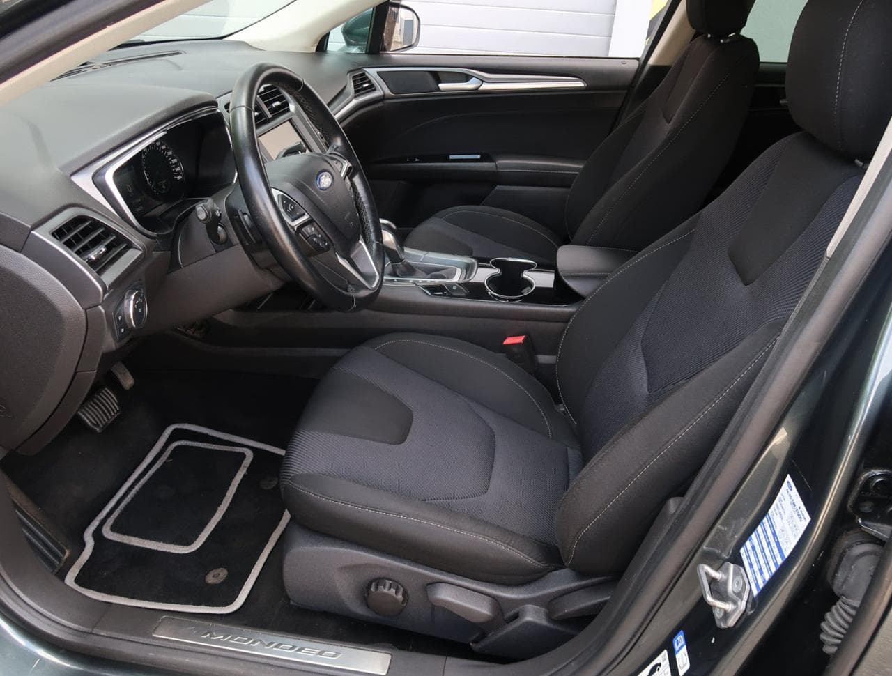2016 Ford MONDEO - 16