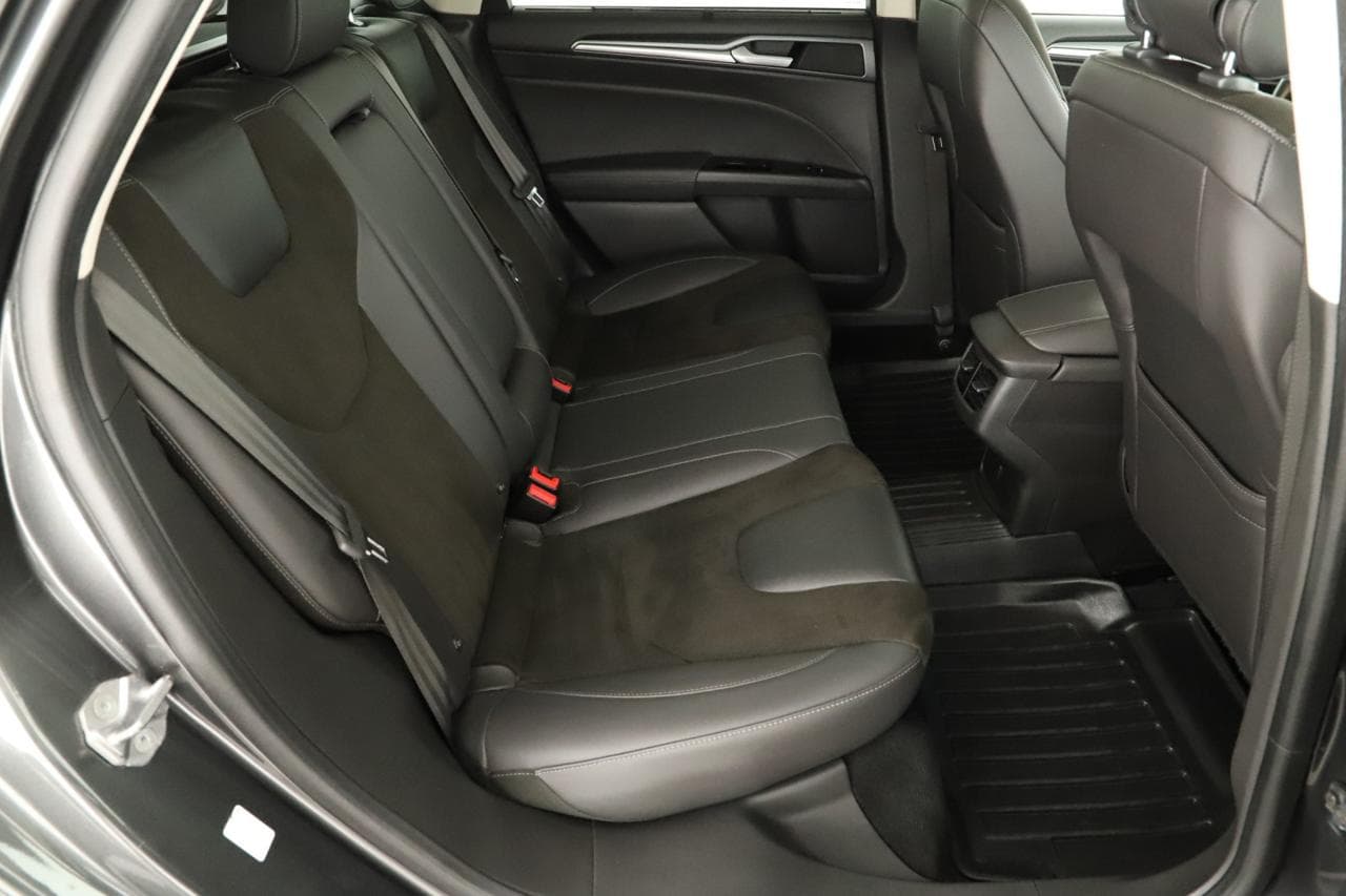 2015 Ford MONDEO - 11