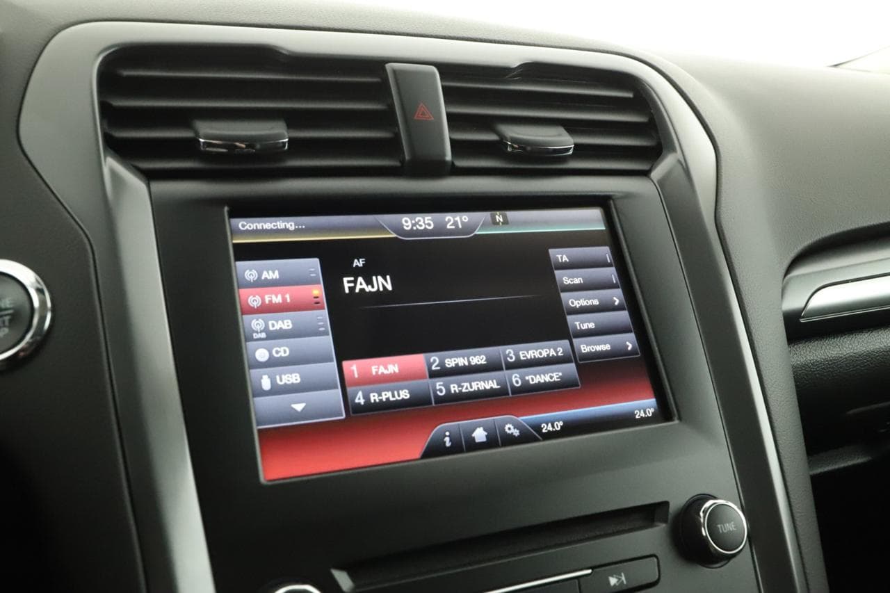 2015 Ford MONDEO - 18