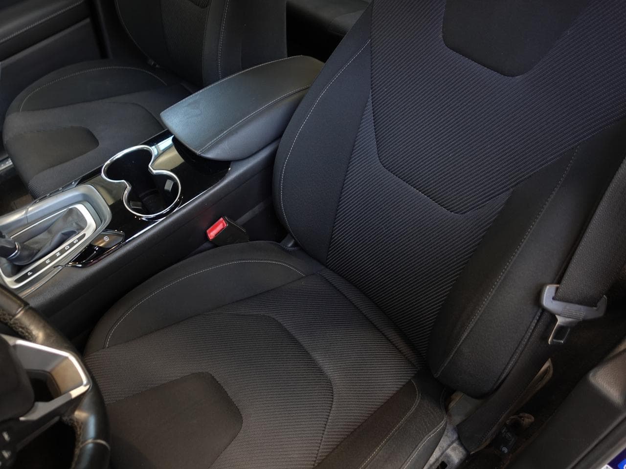 2015 Ford MONDEO - 9