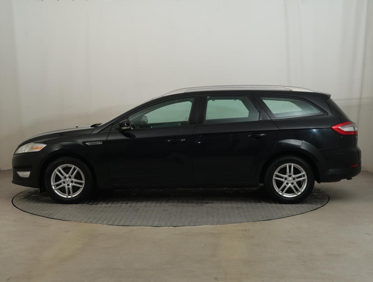 2011 Ford MONDEO - 4