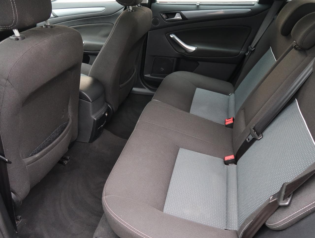 2011 Ford MONDEO - 15