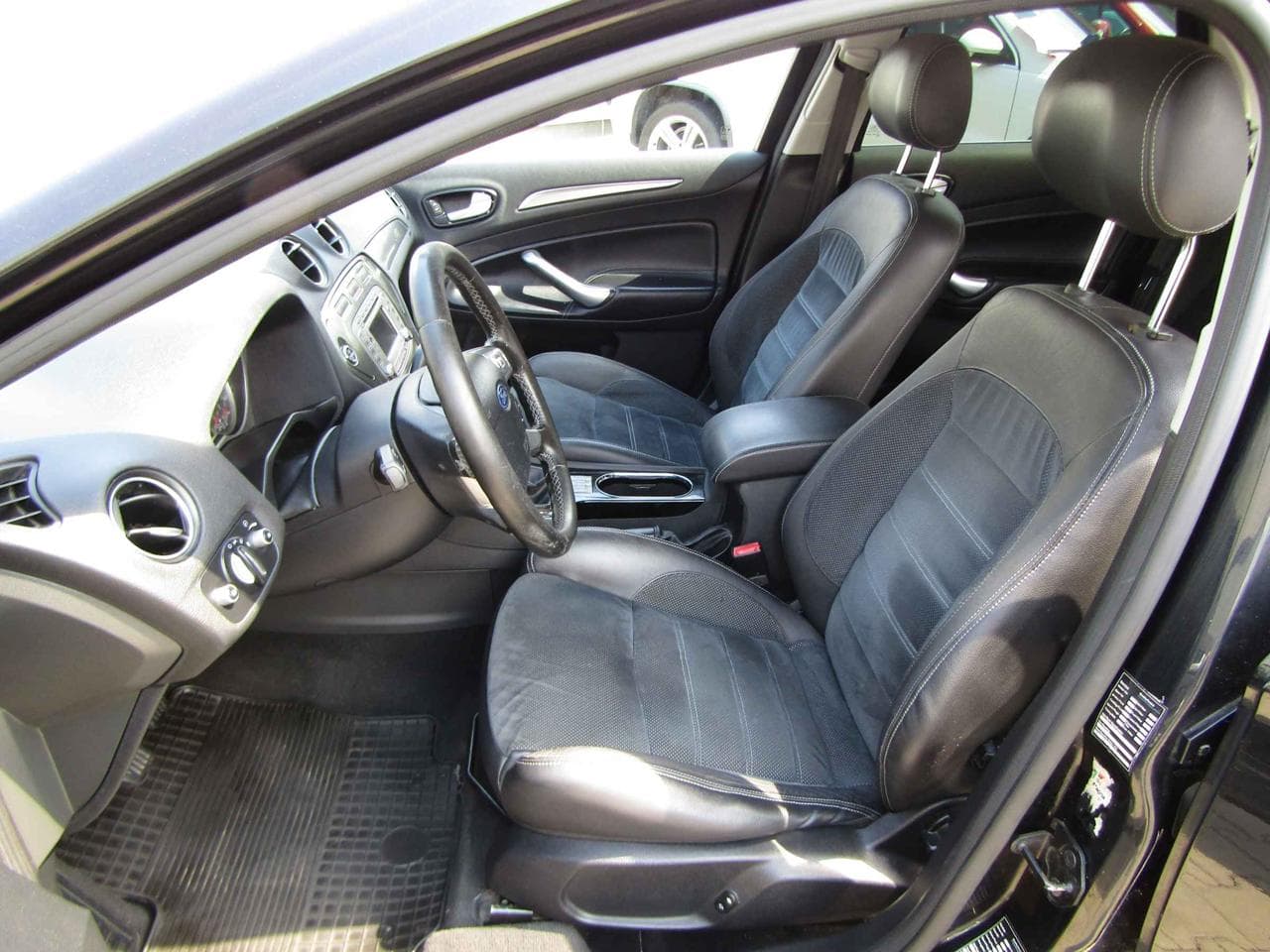 2010 Ford MONDEO - 9