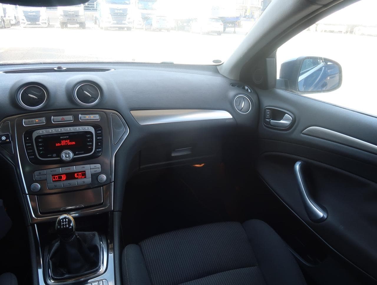 2009 Ford MONDEO - 11