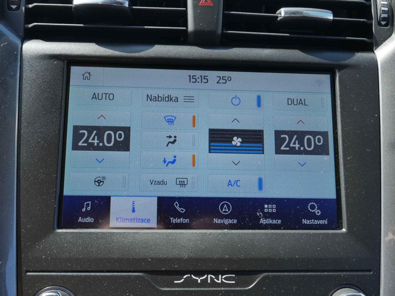 2019 Ford MONDEO - 13