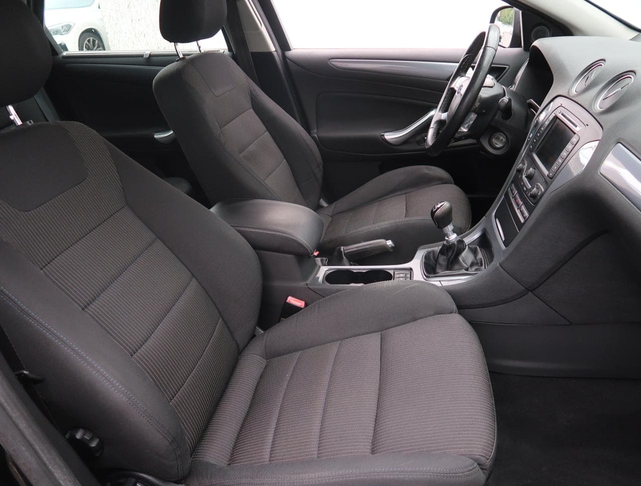 2012 Ford MONDEO - 12