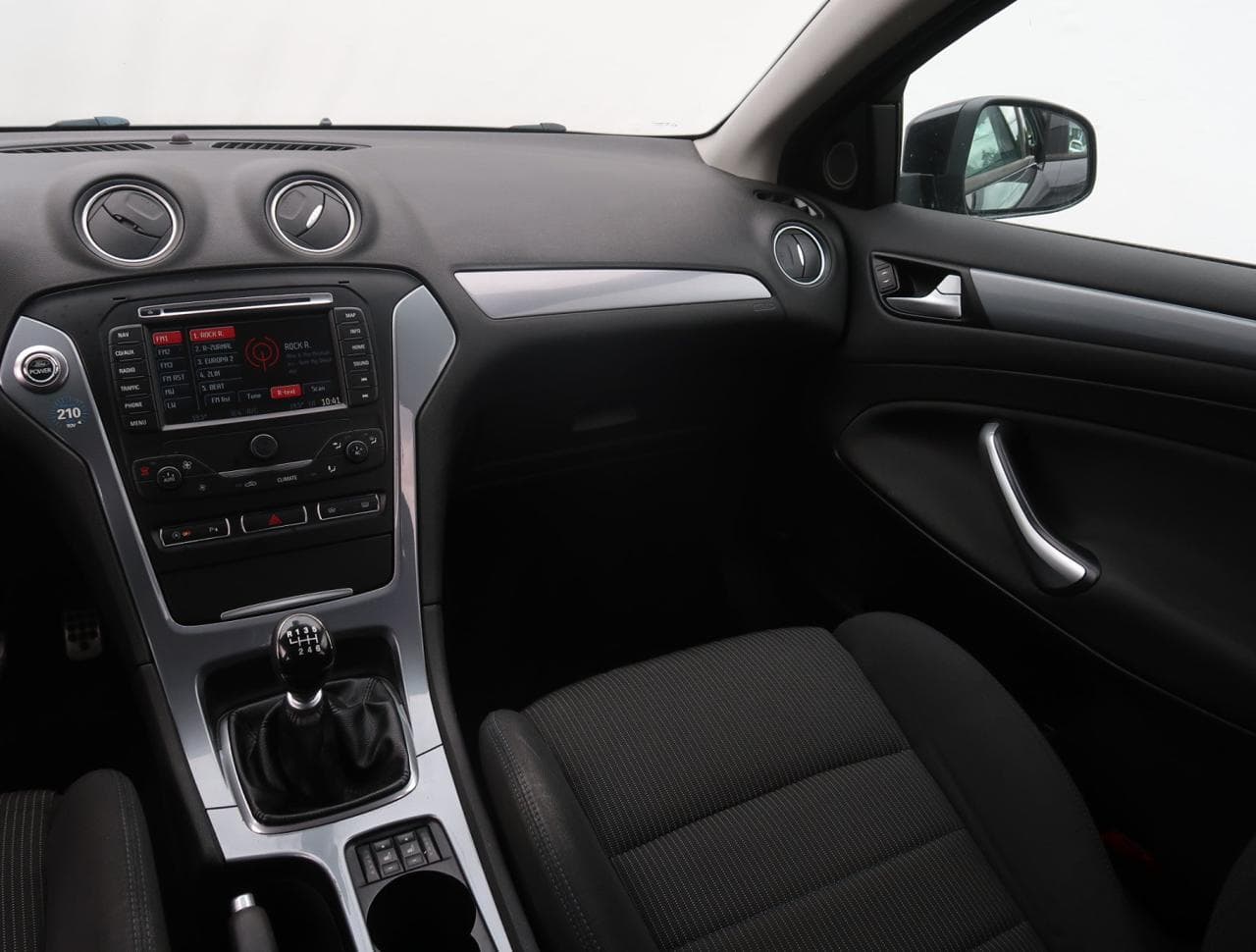 2012 Ford MONDEO - 11