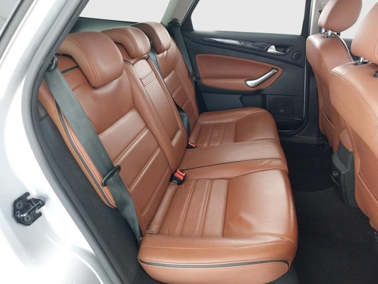 2011 Ford MONDEO - 13