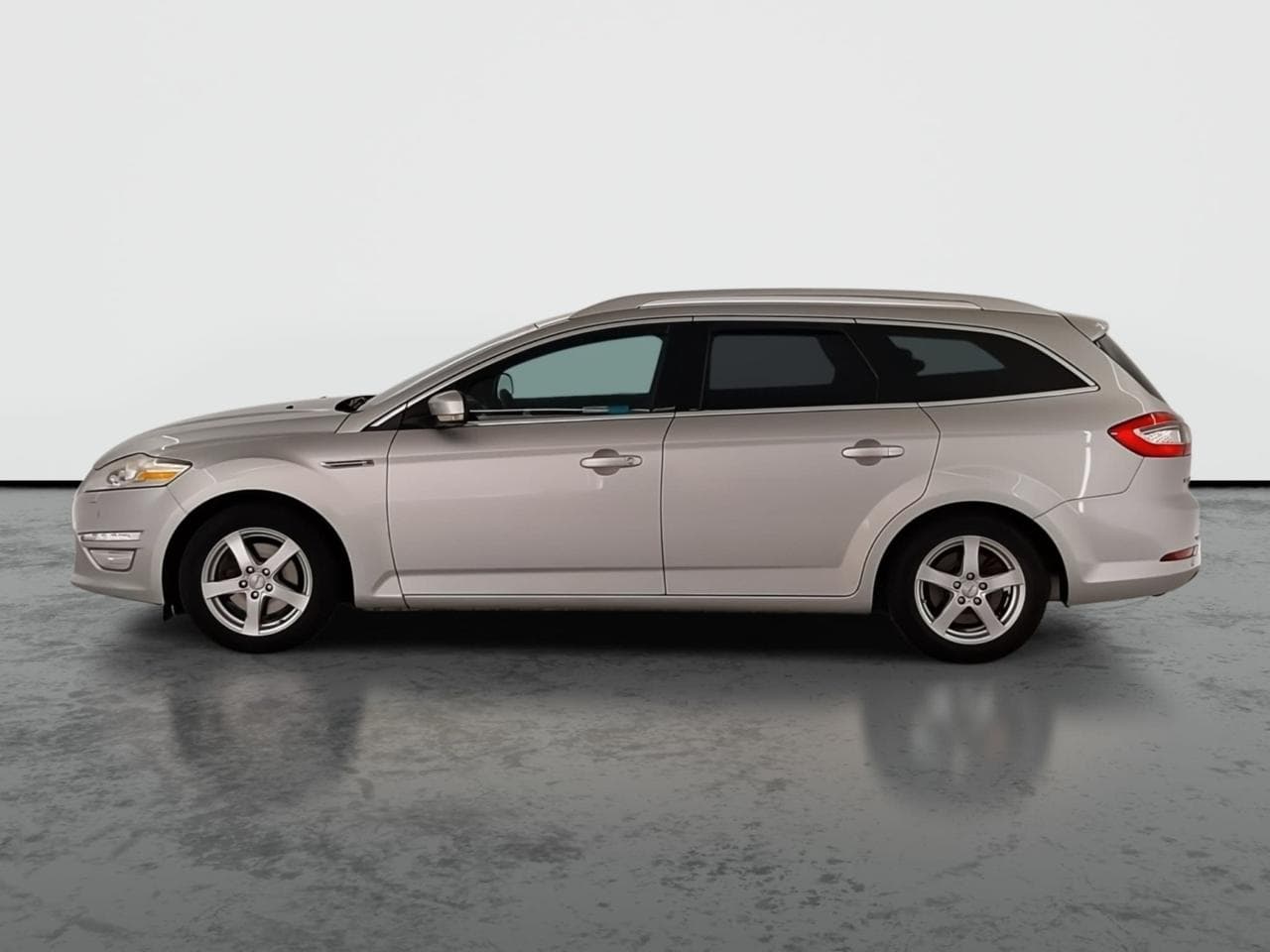 2011 Ford MONDEO - 4