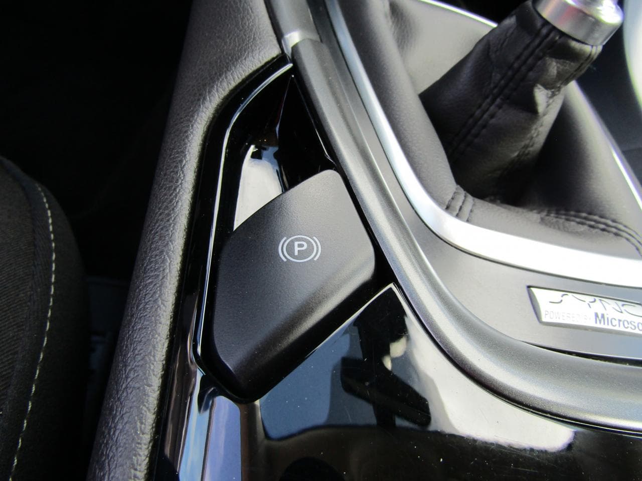 2015 Ford MONDEO - 18