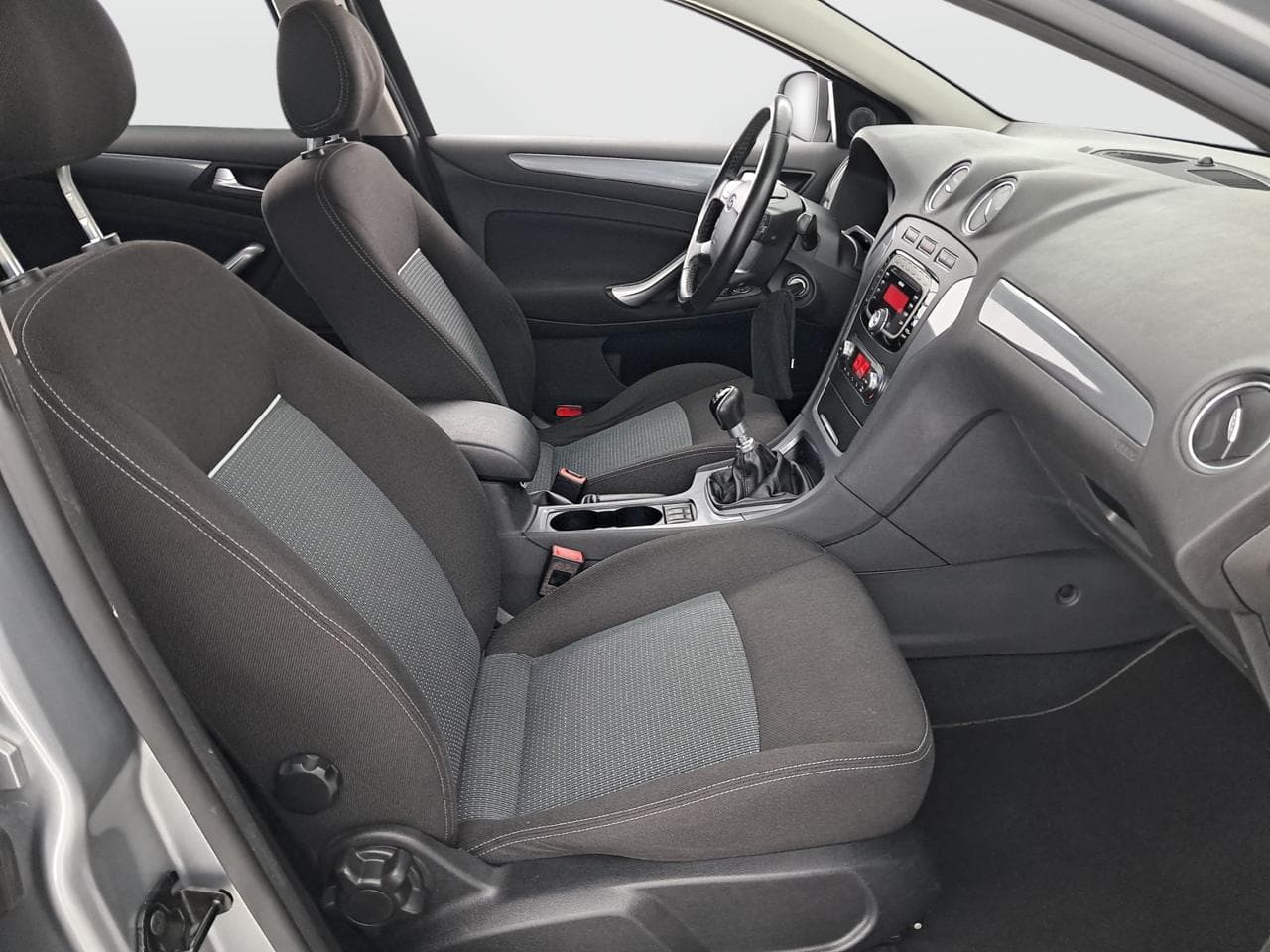2013 Ford MONDEO - 12