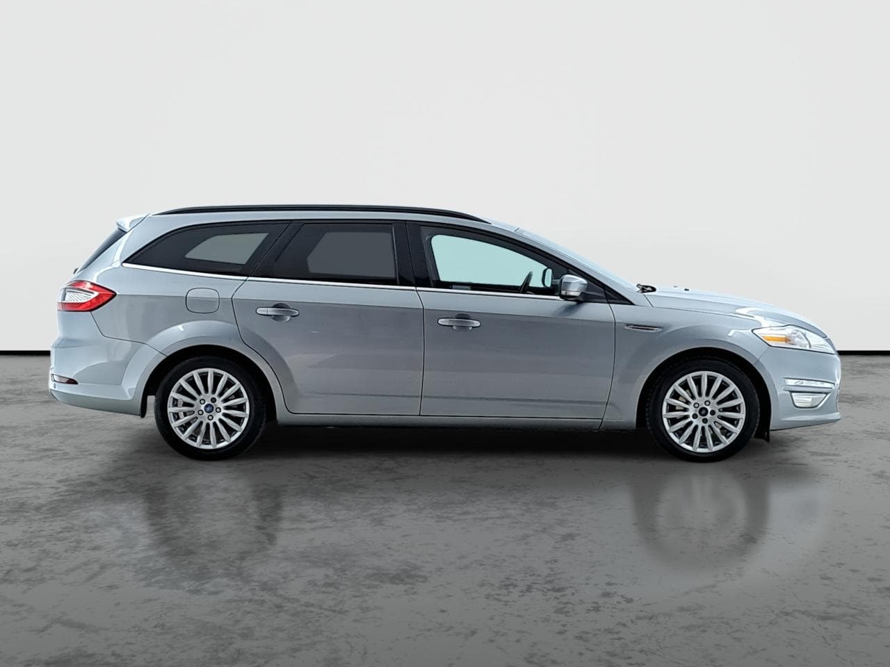 2013 Ford MONDEO - 8