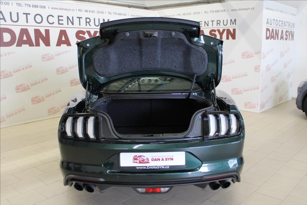2020 Ford MUSTANG - 7