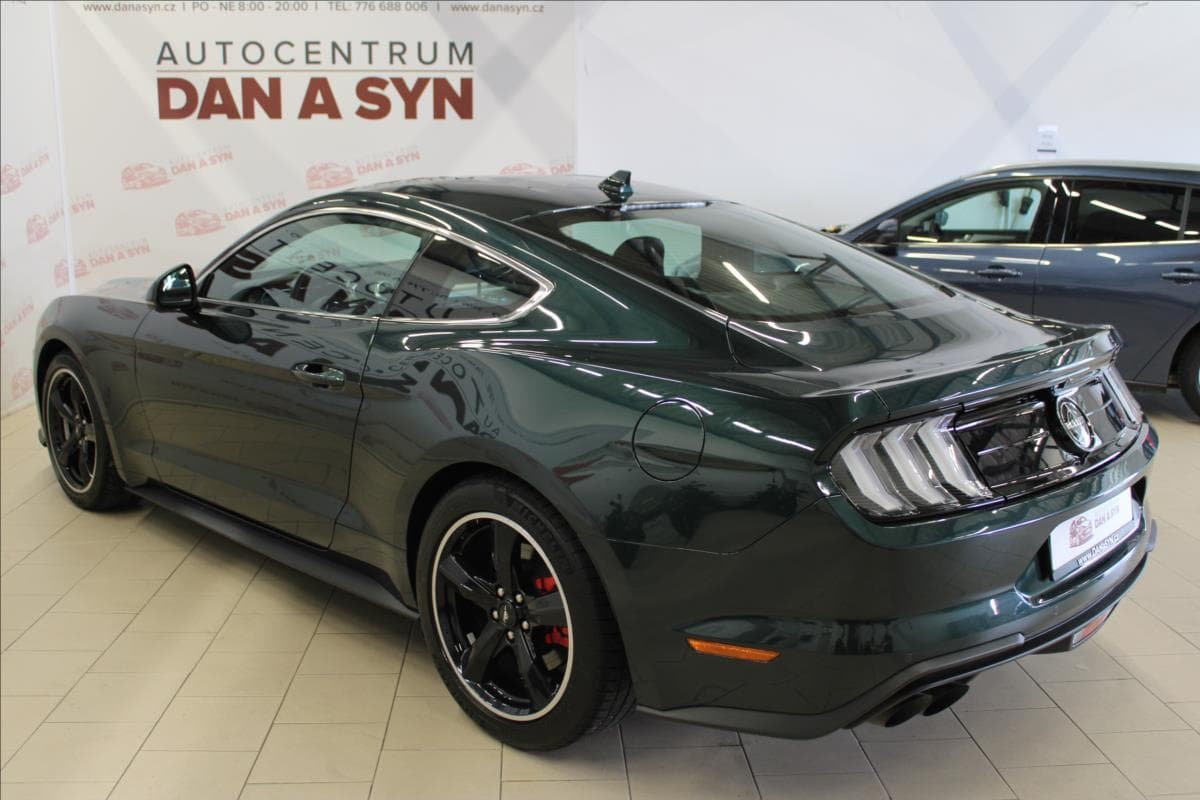 2020 Ford MUSTANG - 6