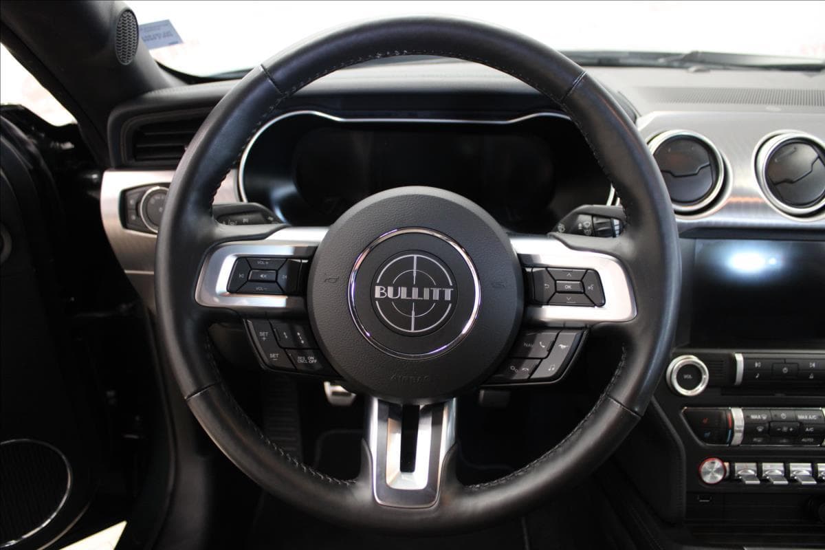 2020 Ford MUSTANG - 17