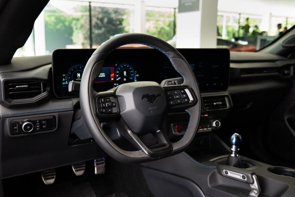 2025 Ford MUSTANG - 6