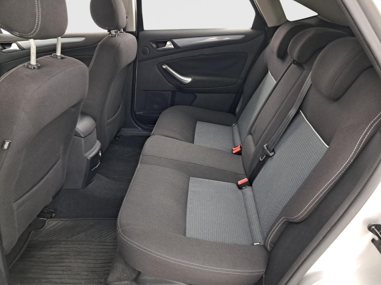 2010 Ford MONDEO - 15