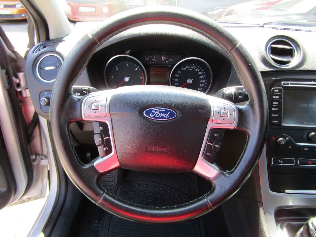 2012 Ford MONDEO - 18