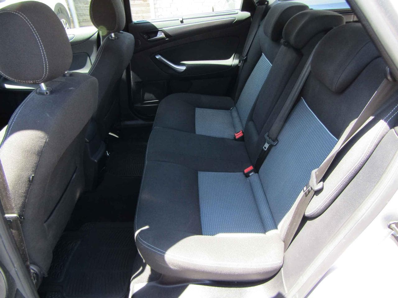 2012 Ford MONDEO - 10