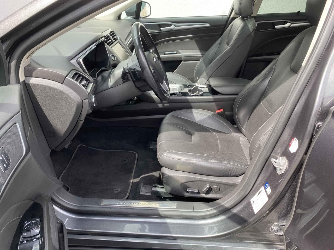 2015 Ford MONDEO - 9