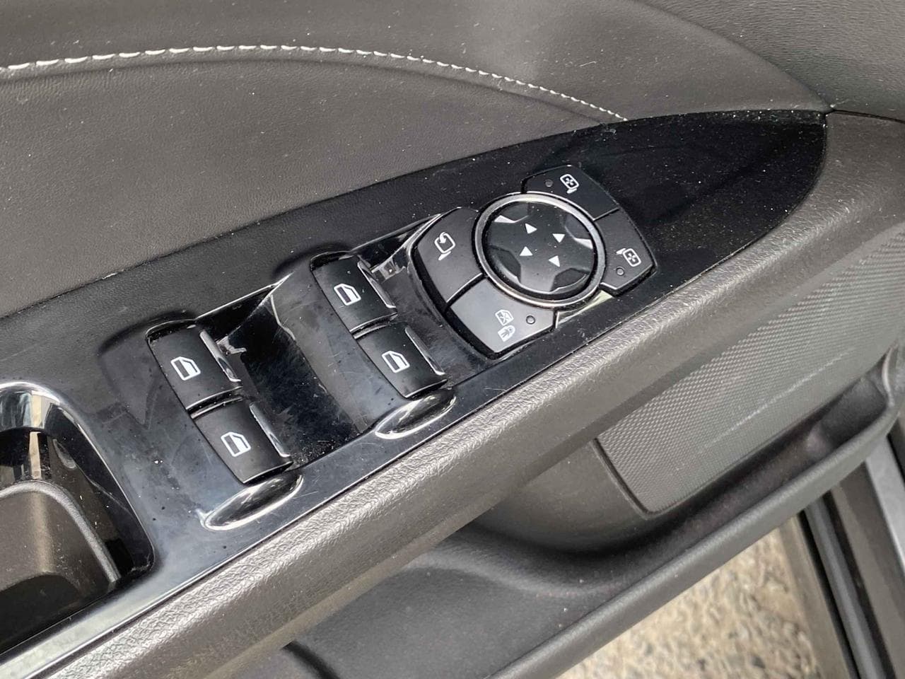 2015 Ford MONDEO - 12