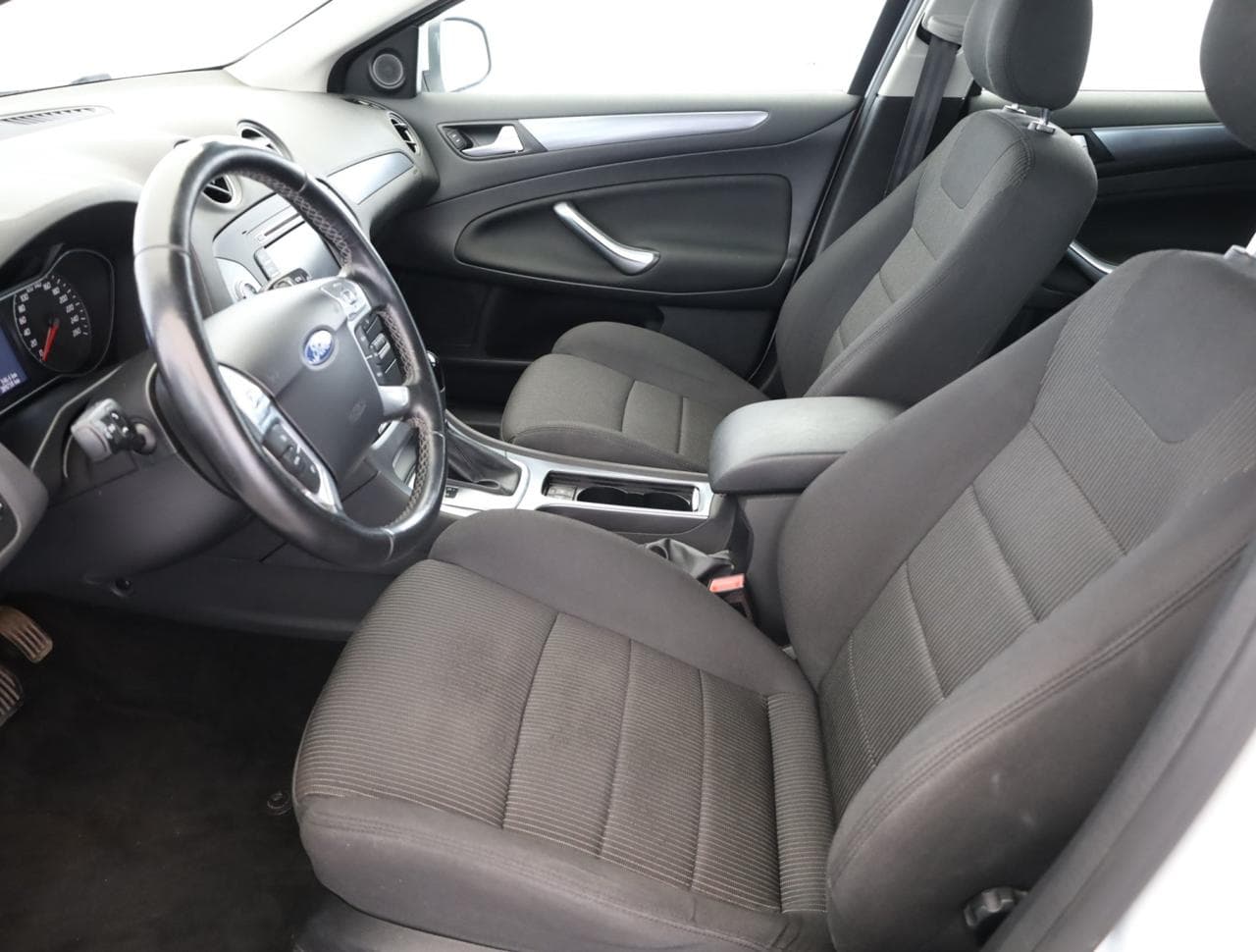 2013 Ford MONDEO - 13