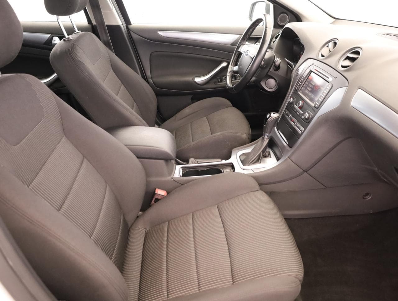 2013 Ford MONDEO - 10